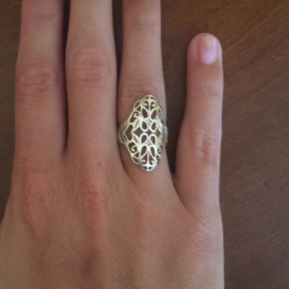 Silver ring - Picture 2 of 2