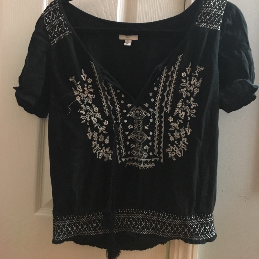 Black and white top