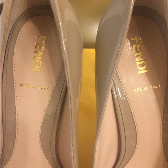 Classic Fendi peep toe pumps - Picture 3 of 7