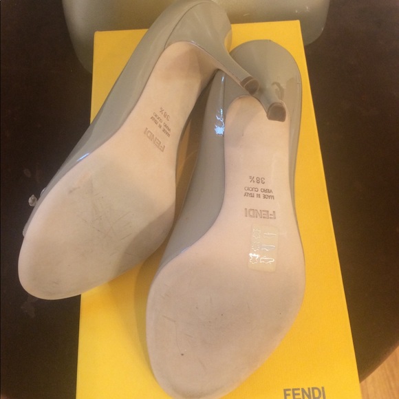 Classic Fendi peep toe pumps - Picture 4 of 7