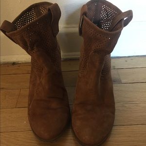 Lucky brand bottles size 8
