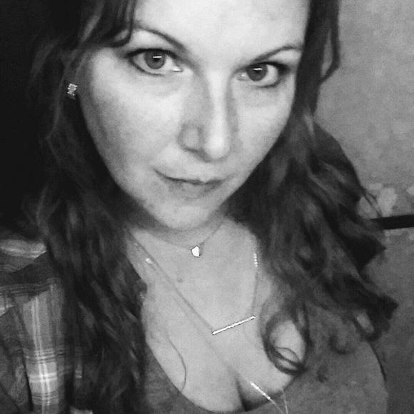 Meet your Posher, Kimberly - Picture 1 of 1