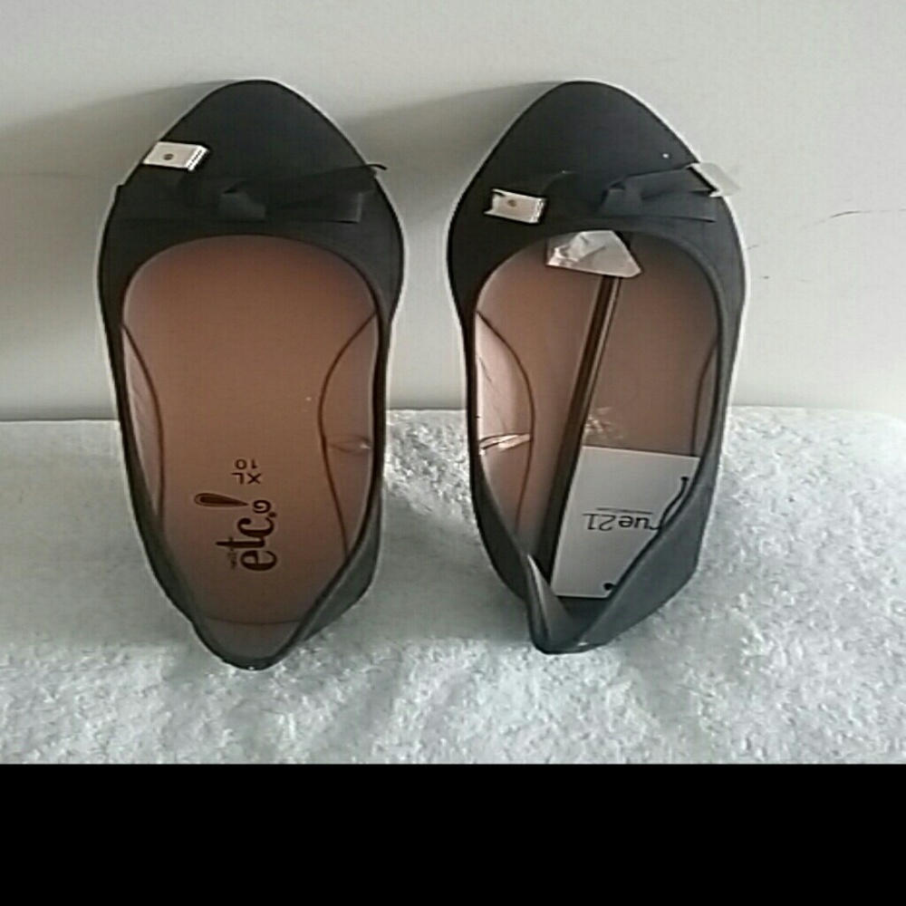 Rue21 Flat Shoes Size 10