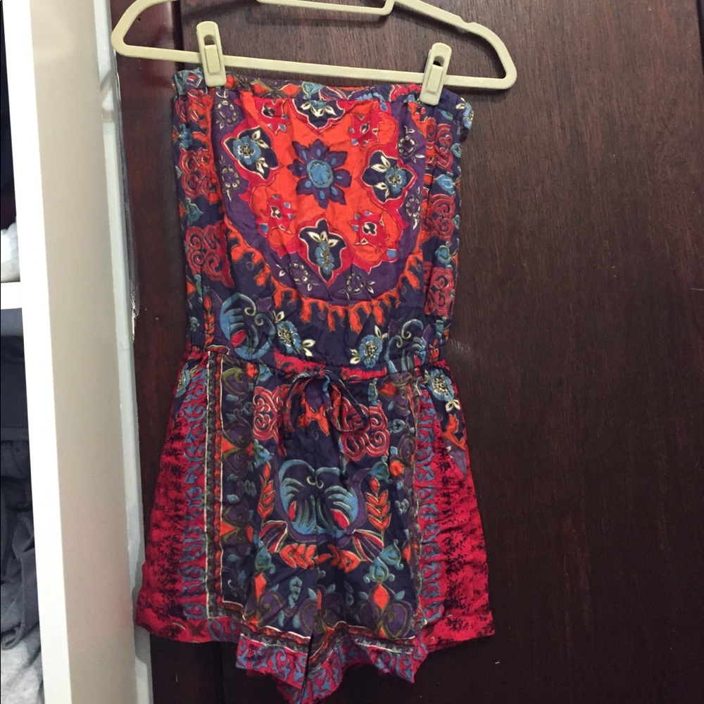 Angie Strapless Romper. S