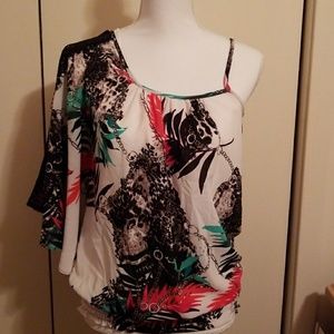 The Buckle top Super Cute!!