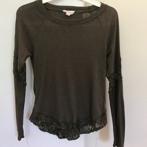 Green lace detail long sleeve