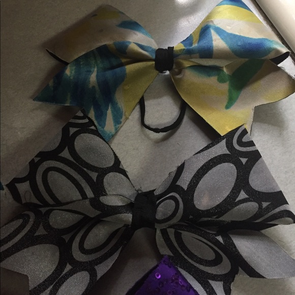 Cheer bows - Picture 5 of 5