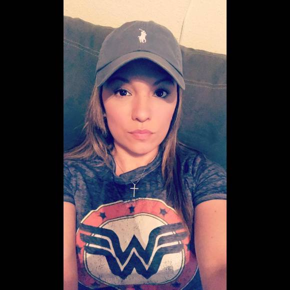 Meet your Posher, Lisa - Picture 1 of 1