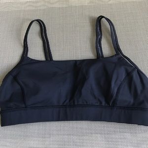 Black lululemon sports bra