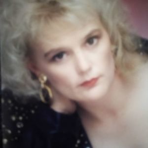 Meet your Posher, Eva