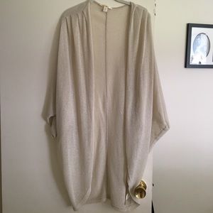 One size fits all loose sweater