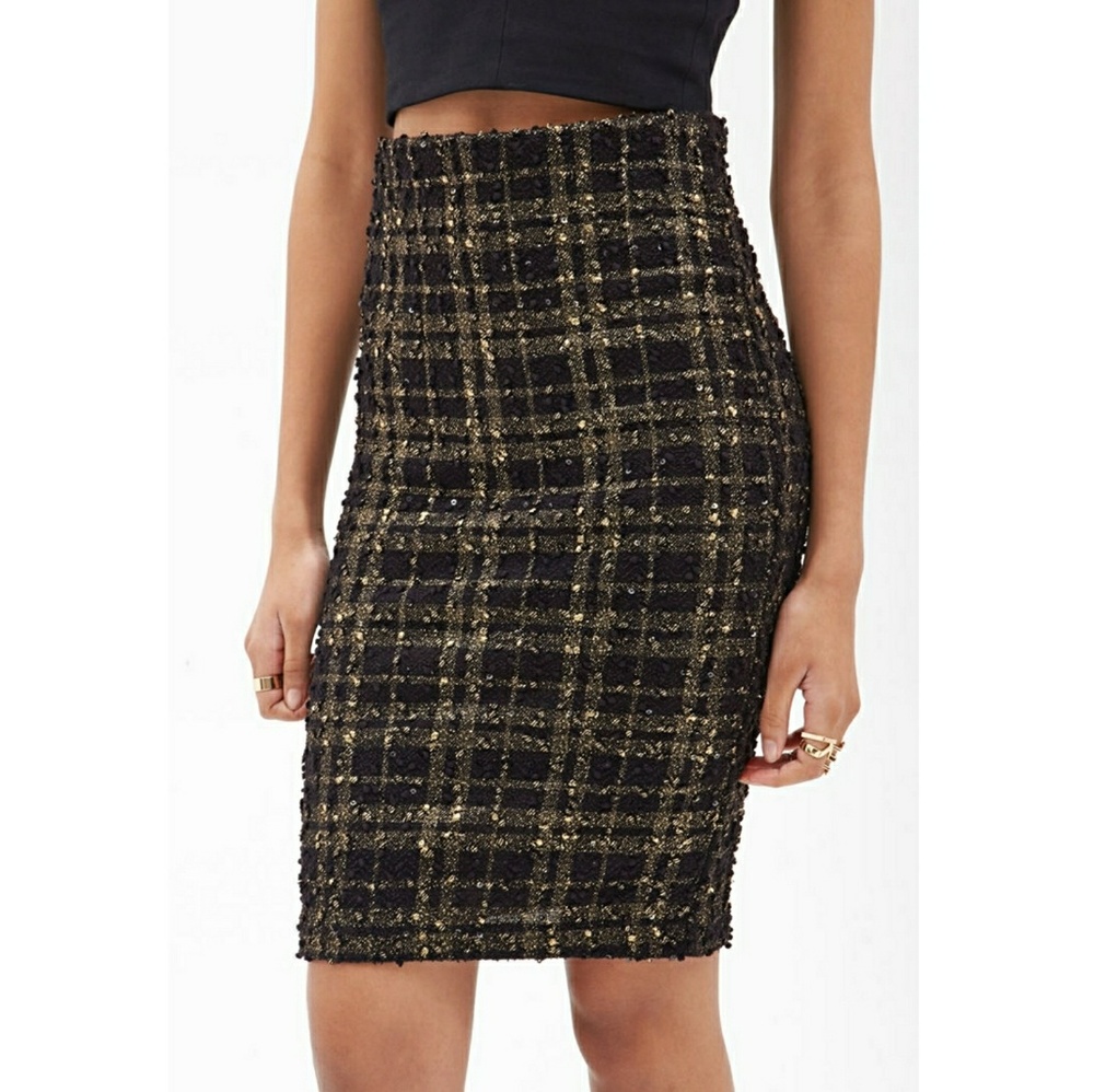 Braid  metallic accent pencil skirt . Size 2.