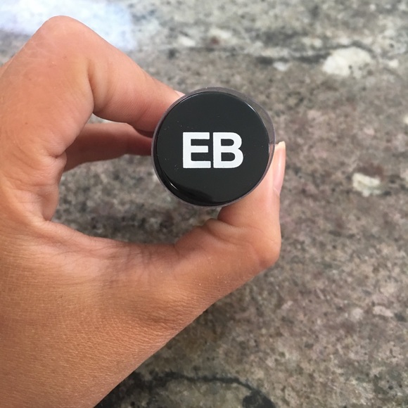 NEW IN BOX! Edward Bess Luxury Face Brush - Picture 2 of 4