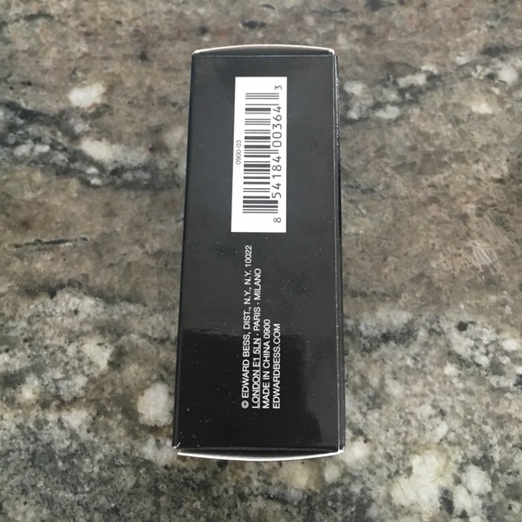 NEW IN BOX! Edward Bess Luxury Face Brush - Picture 4 of 4