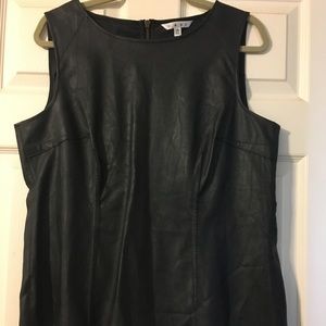 CABI Sz 14 black leather/like vest. Zipper in back
