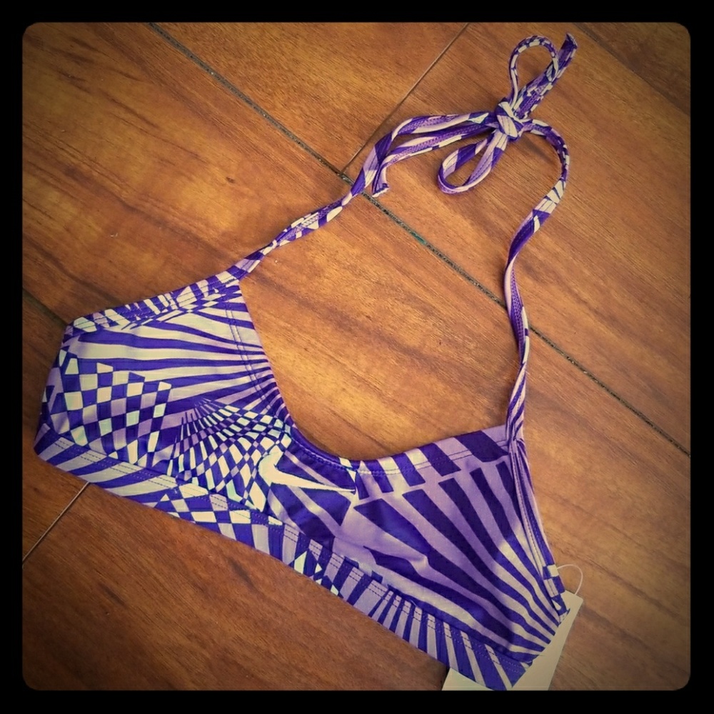 Nike Swim Top - Picture 3 of 7