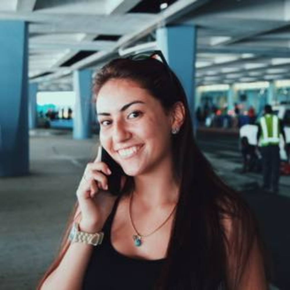Meet your Posher, Lesly