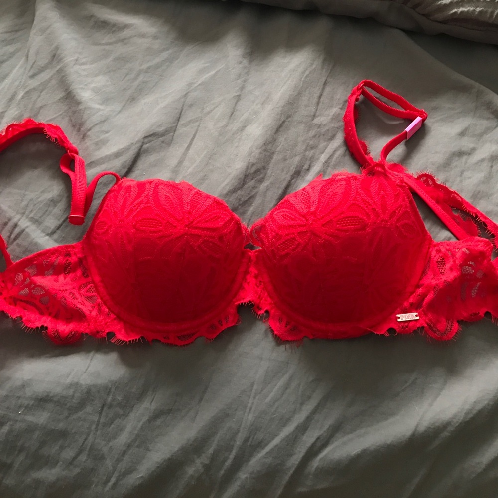 VS PINK 32c push-up
