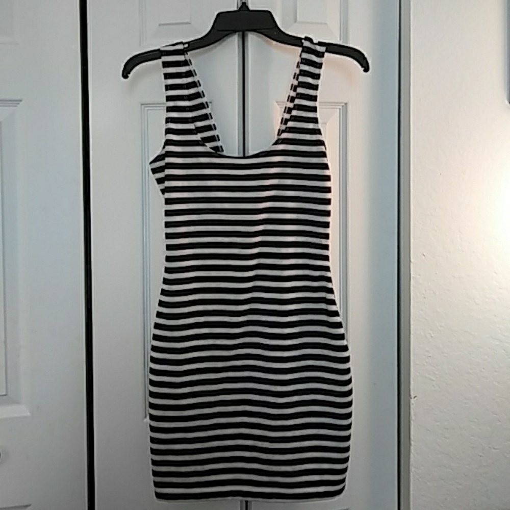 Stripped Body con Dress