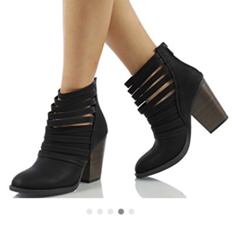 NWOB Black Strappy Ankle Booties
