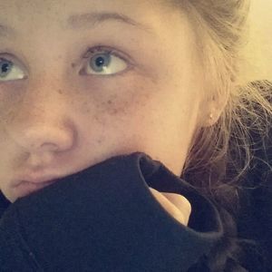 Meet your Posher, Caylie