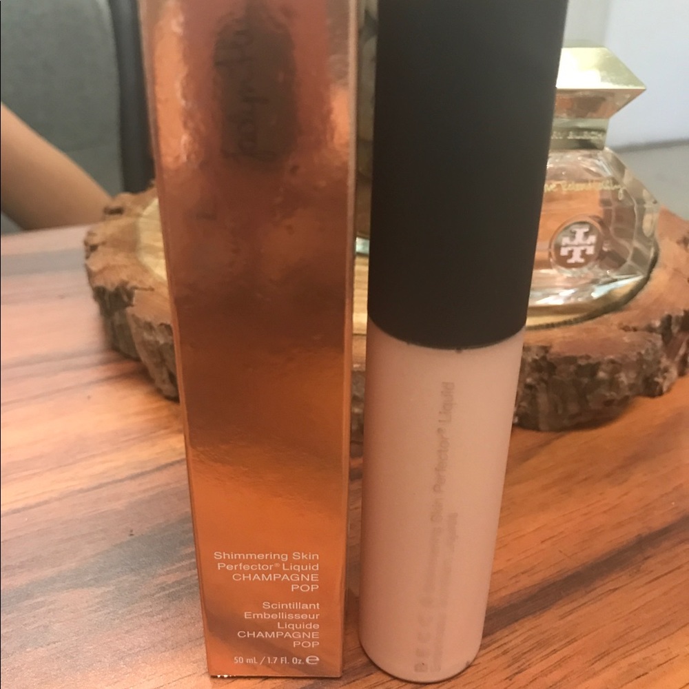 Shimmering skin perfector in champagne pop