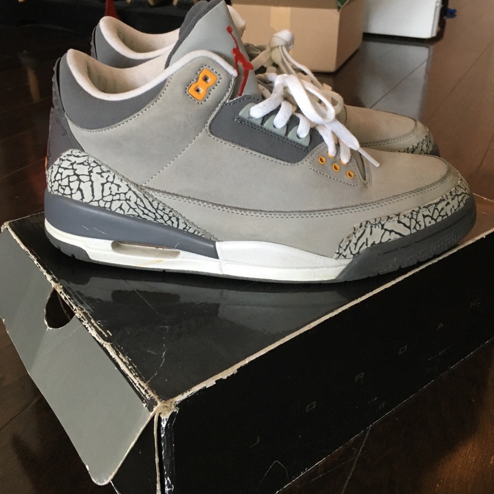 Nike Air Jordan 3 - cool grey. Competitive price