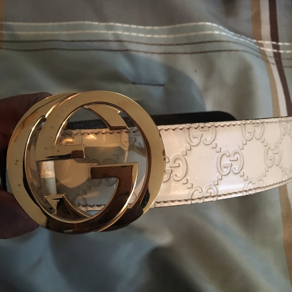 Gucci belt gently used belt