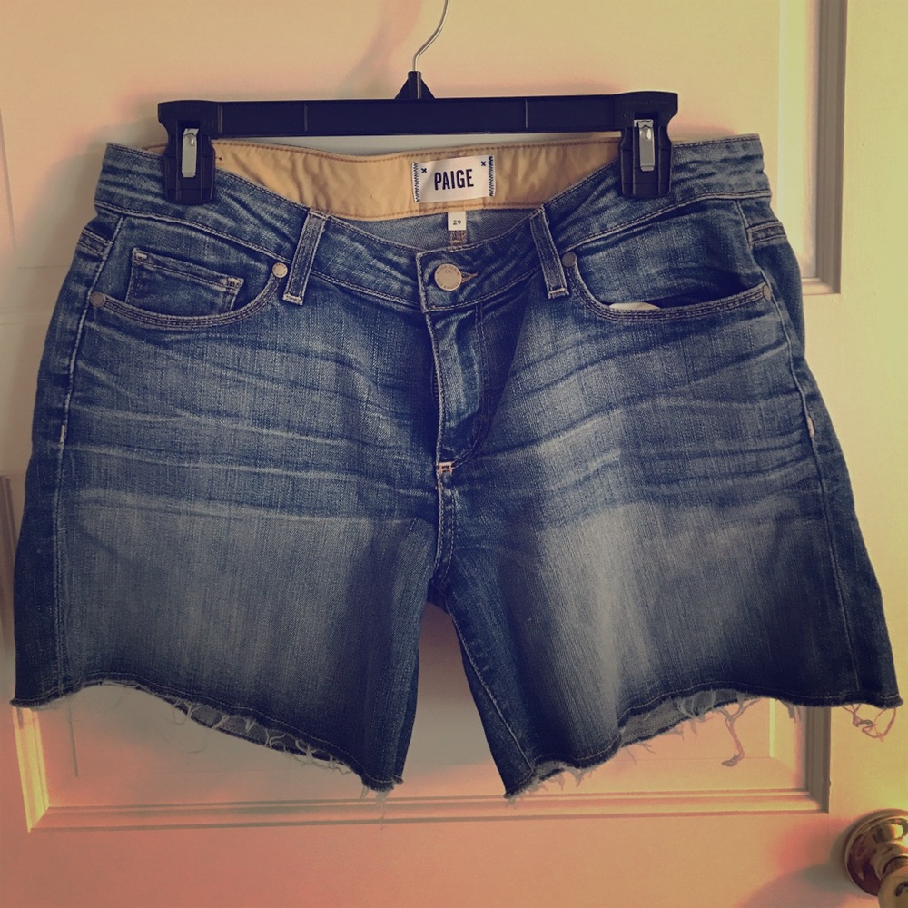 *SPRING FIND* Paige cutoff shorts SZ 29