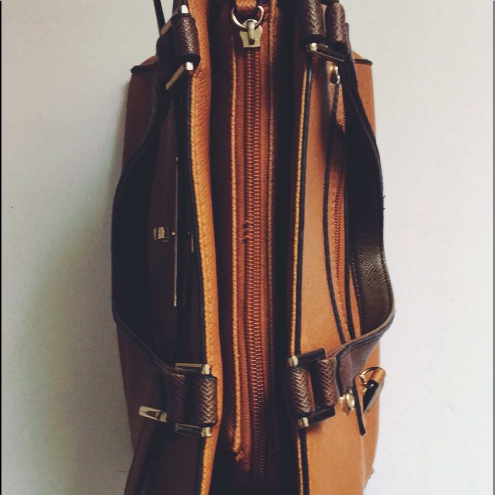 Brown Handbag - Picture 2 of 5