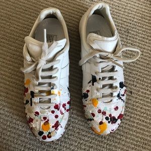 ON HOLD Maison Margiela White Leather Sneakers