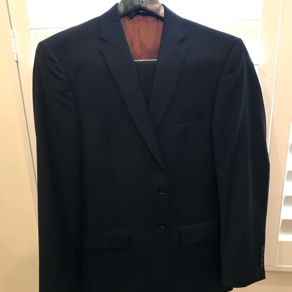 Jos A Bank 38R Black Pinstripe Suit