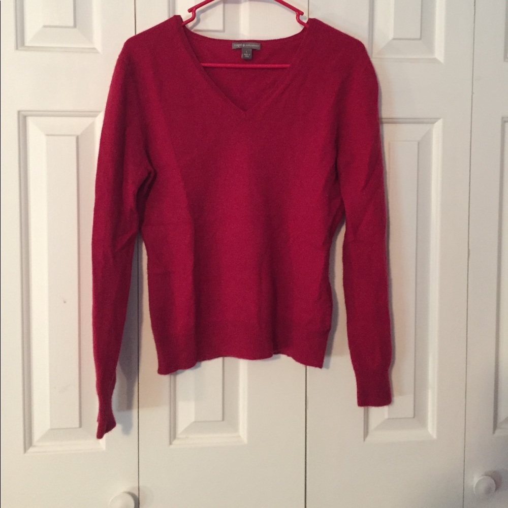 Red cashmere sweater