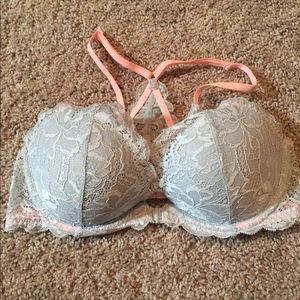 VS pink push-up bra
