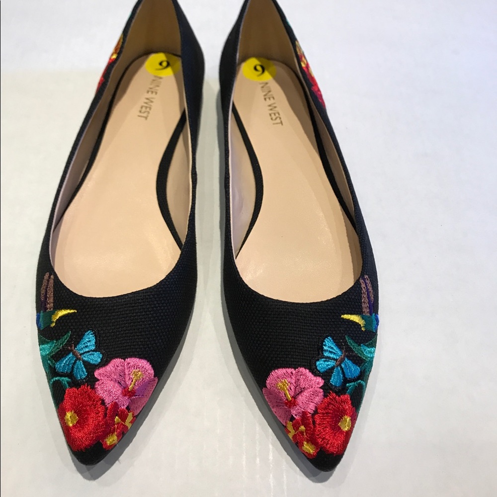 🔥Sale🔥Nine west embroidered black flat shoes 9
