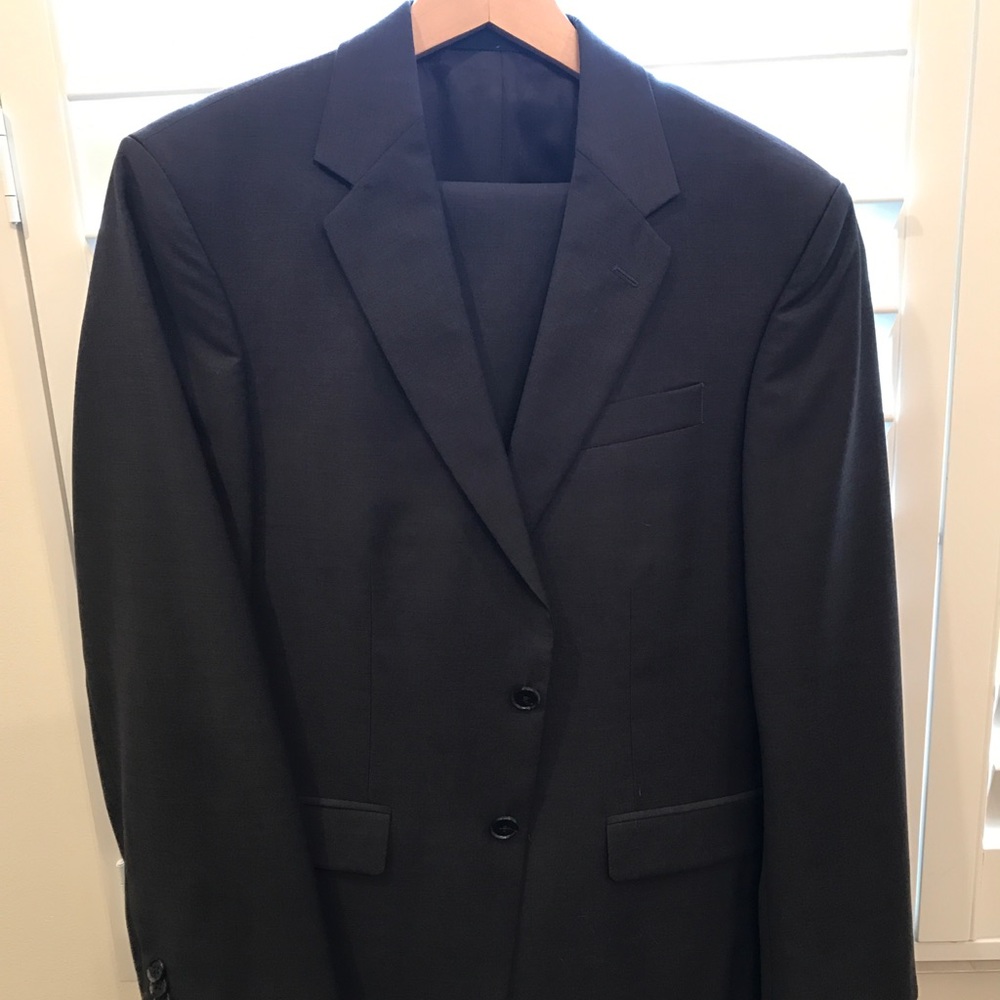 Kenneth Cole 38S Brown suit