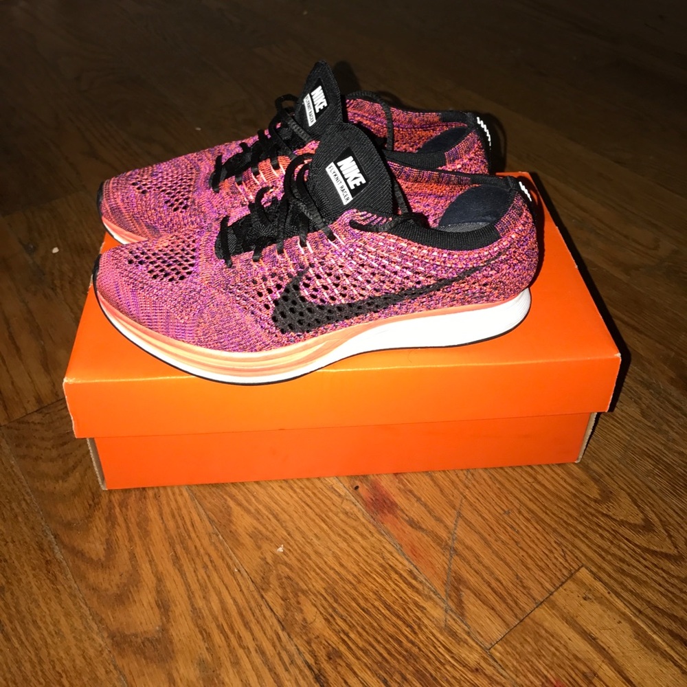 Women's Nike flyknit racers