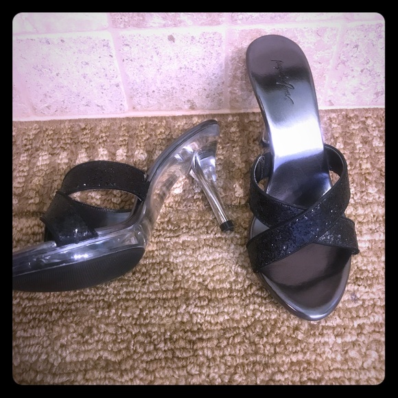 Shoes - Picture 1 of 2