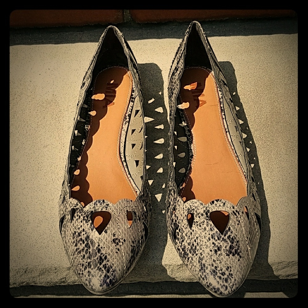 MIA Nomad Spring Khaki Snake shoes