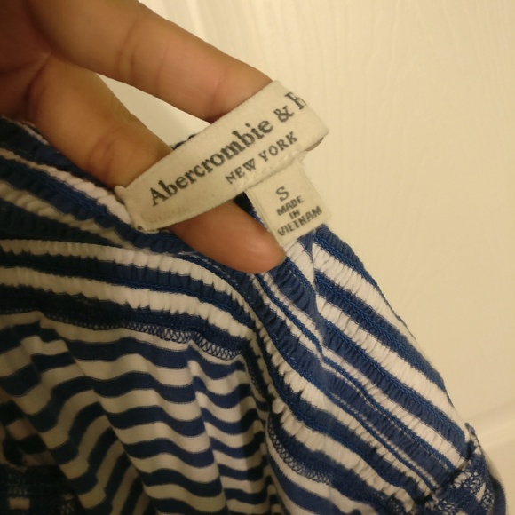 Box Neckline Striped Abercrombie Top - Picture 2 of 2