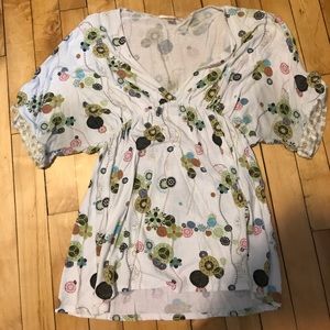 Lux V-Neck short sleeve shirt size medium