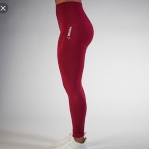 🚫SOLD🚫 NWOT Gymshark beet seamless leggings