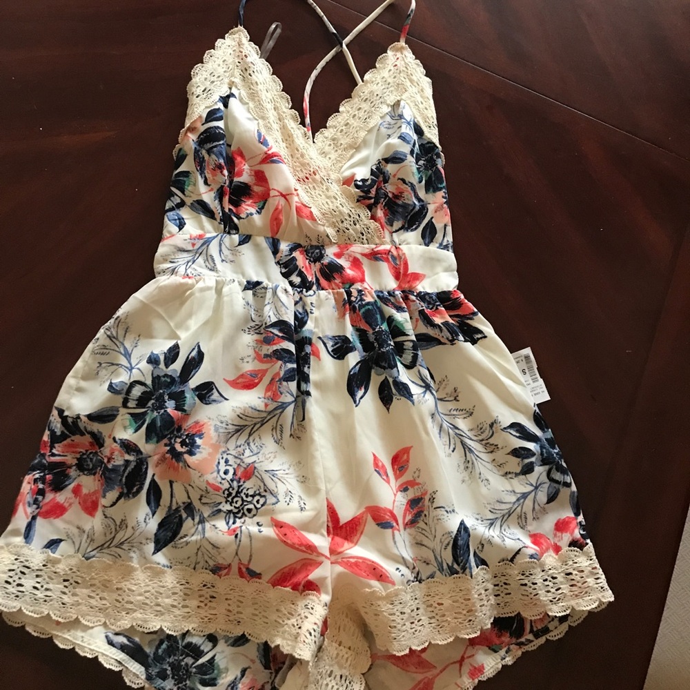 Print Strappy Romper with Crochet