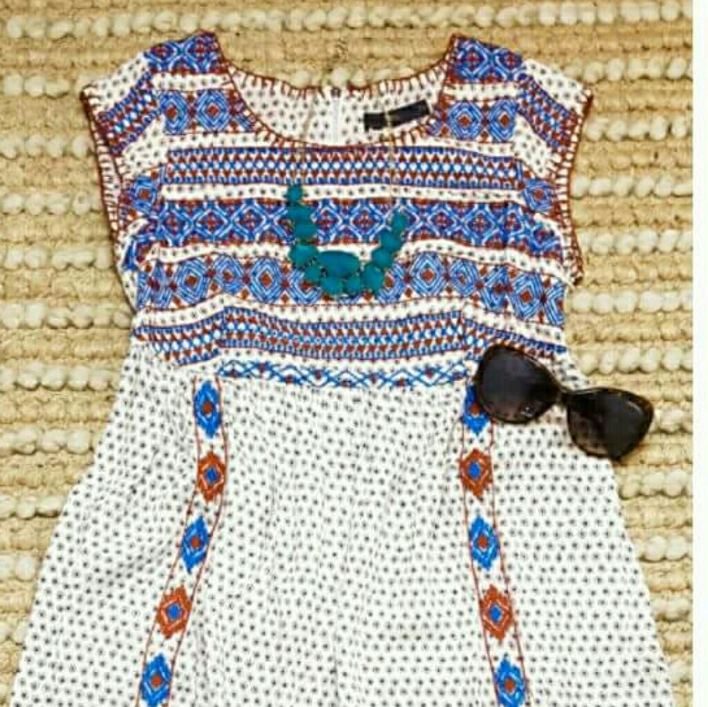 THML Babydoll embroidered Boho dress - Picture 2 of 4