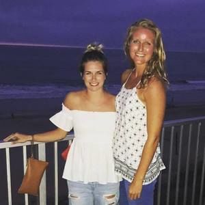 Meet your Posher, Marissa