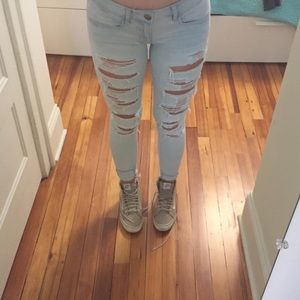 American Eagle Light Wash Low-Rise Jeggings