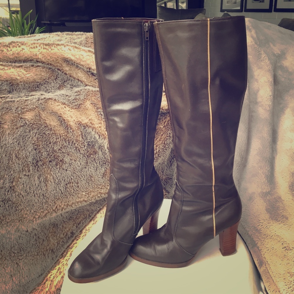 Vintage Dark Brown Heeled Boots. Sz 7N