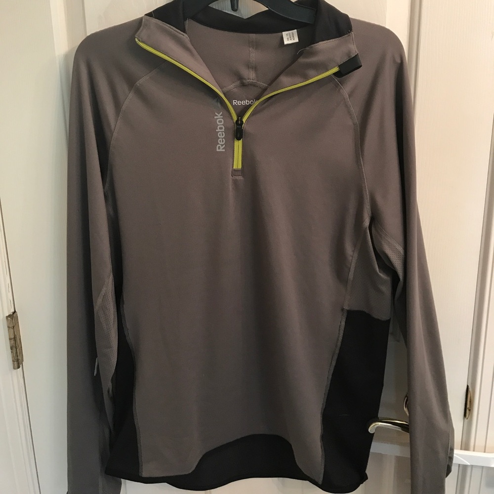 Reebok Slip on Long sleeve Half Zip