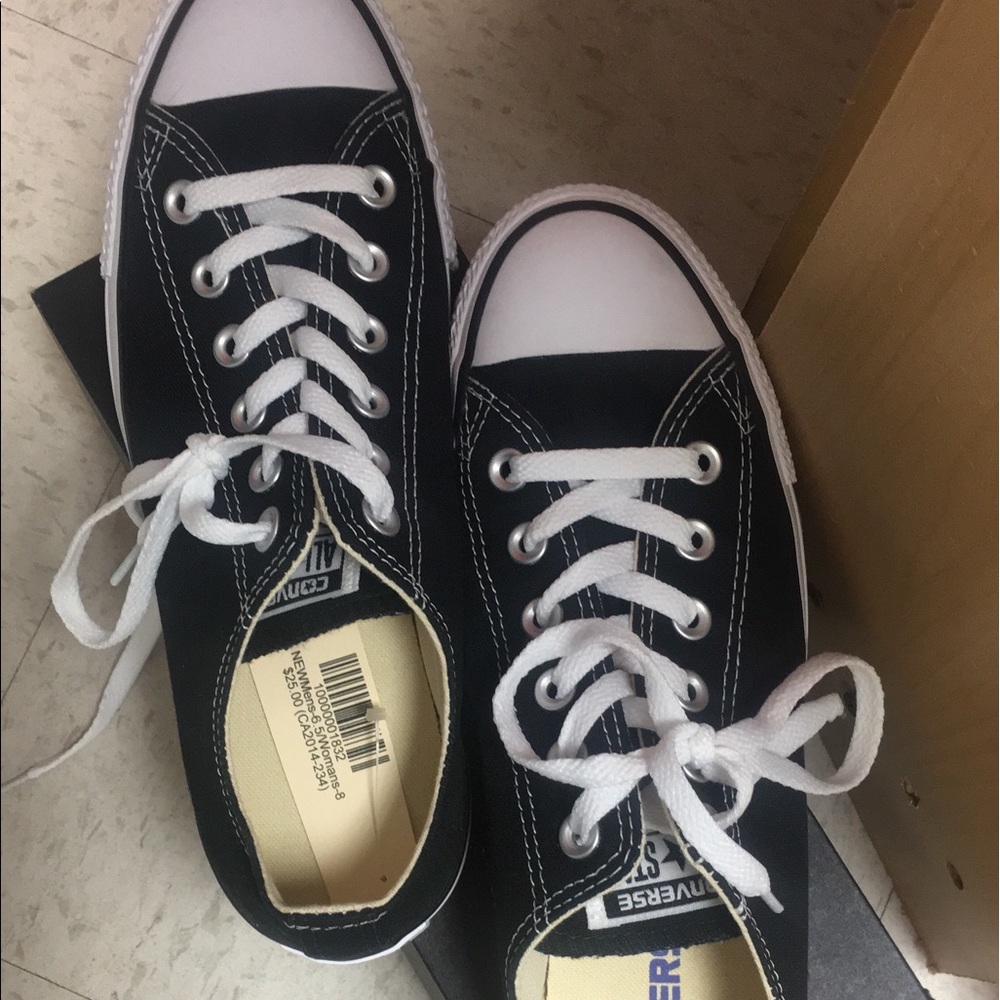 NIB Woman's black Converse Size 8