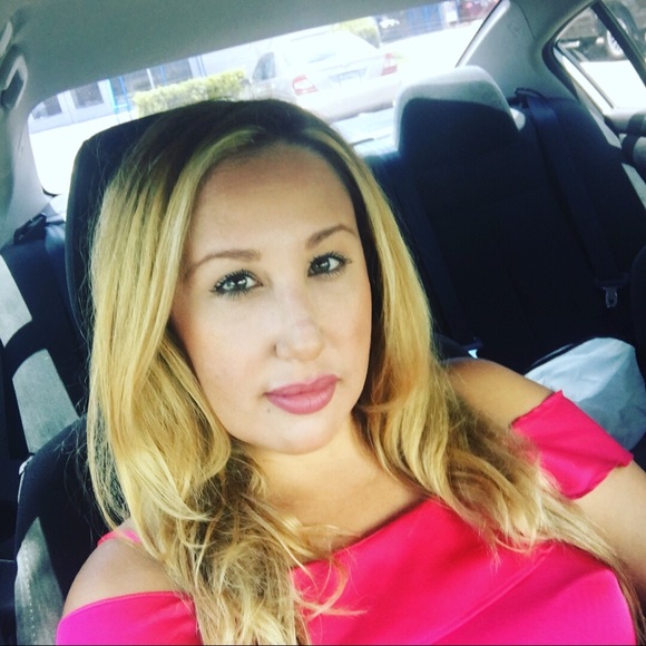 Meet your Posher, Romy - Picture 2 of 2